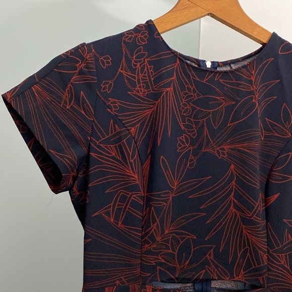 Aritzia BABATON Navy & Red Printed Prosper Cut Out Dress Size 2 - Picture 6 of 8